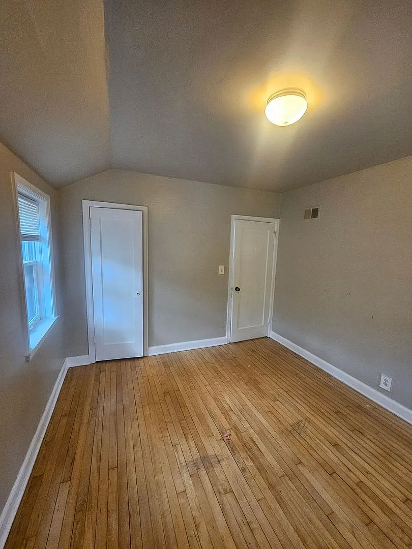 7135-7137 W Bluemound Rd. (Duplex) — Photo 4