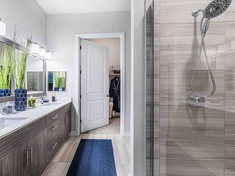 Spacious Bathroom