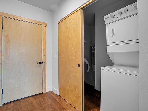 5th image of 1278 SE Marion St #975-402