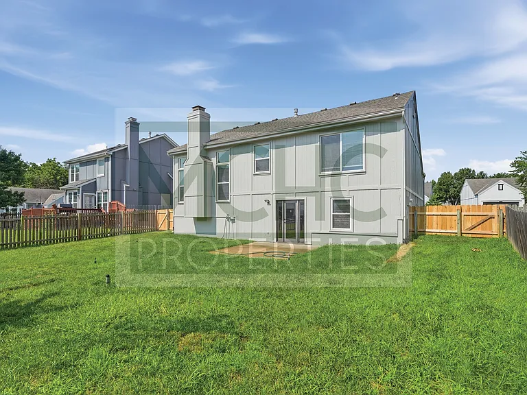 15239 Goodman St — Photo 37