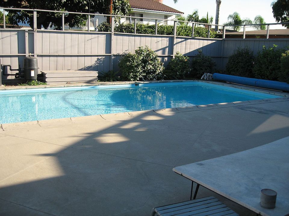 2nd image of 10304 Hasty Ave