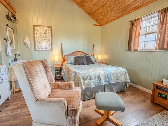 17th image of this home