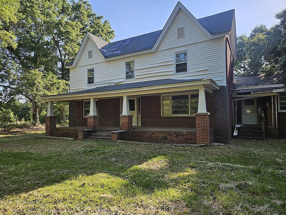 1st image of 301 N Old Laurens Rd