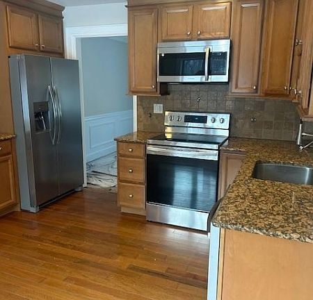 5th image of 102 Drakestown Rd