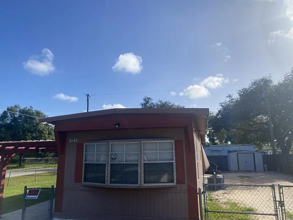 1945 Aladdin Ct — Photo 1