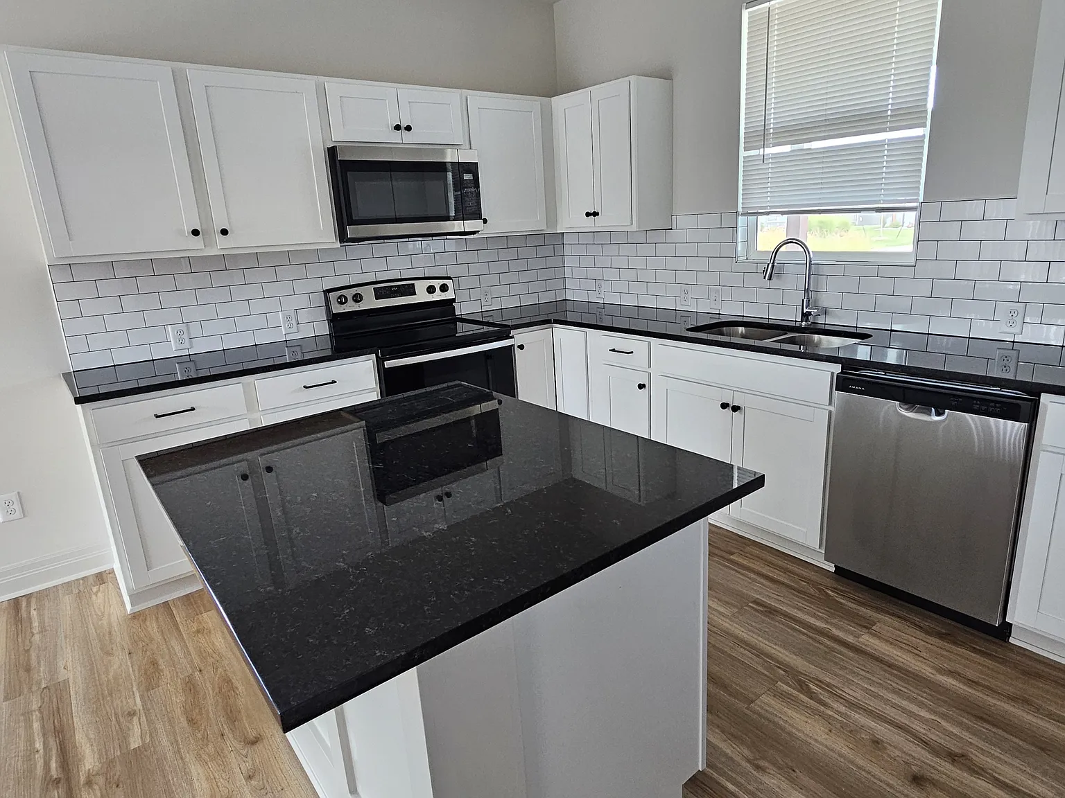 1812 East Village Estates Drive - 1 — Photo 4
