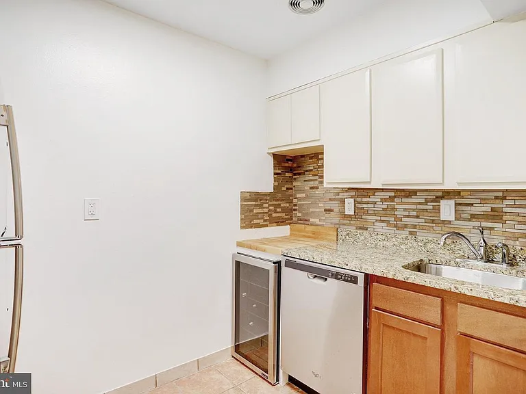 42 G St SW — Photo 30