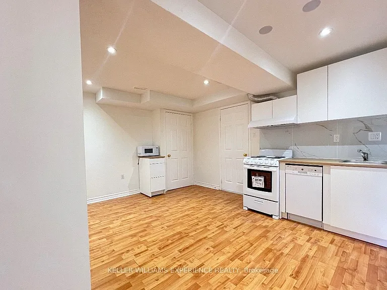 44 Alpine Cres #BASEMENT — Photo 5