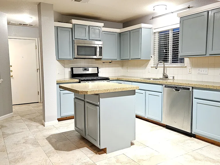 17237 Tobermory Dr — Photo 4