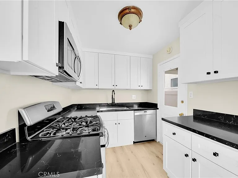 406 Jasmine Ave — Photo 13
