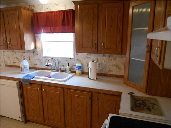 5th image of 12654 Danner Rd