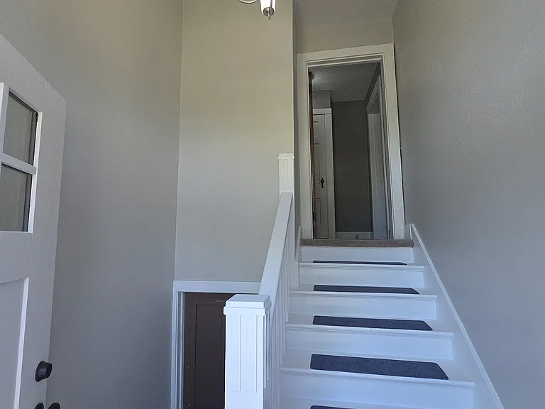 201 N Chestnut St #205 — Photo 8