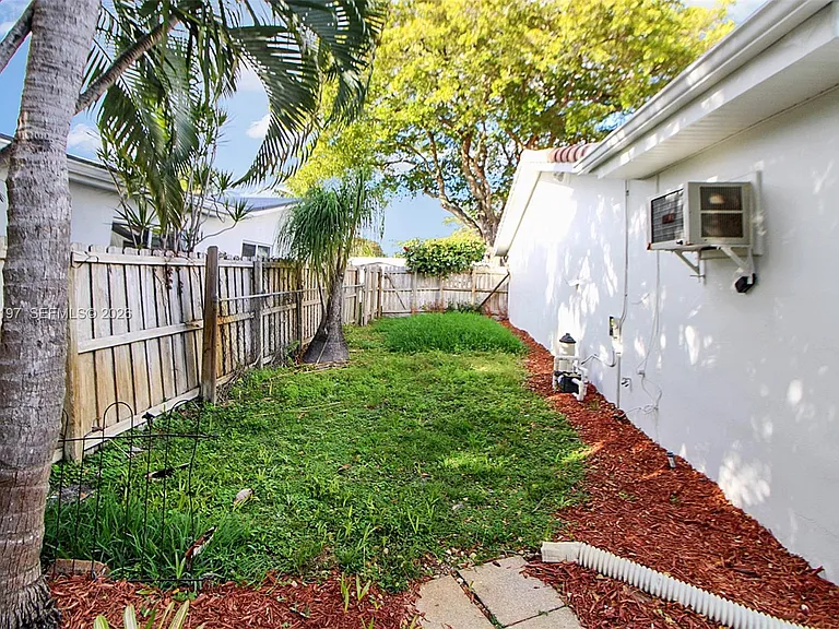 5300 Adams St — Photo 35