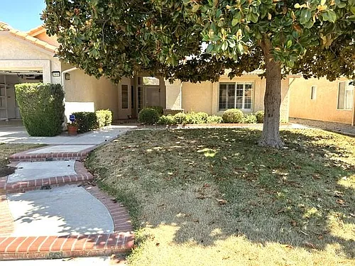 2800 Banyan Tree Ln Photo 1 2800 Banyan Tree Ln Photo 1