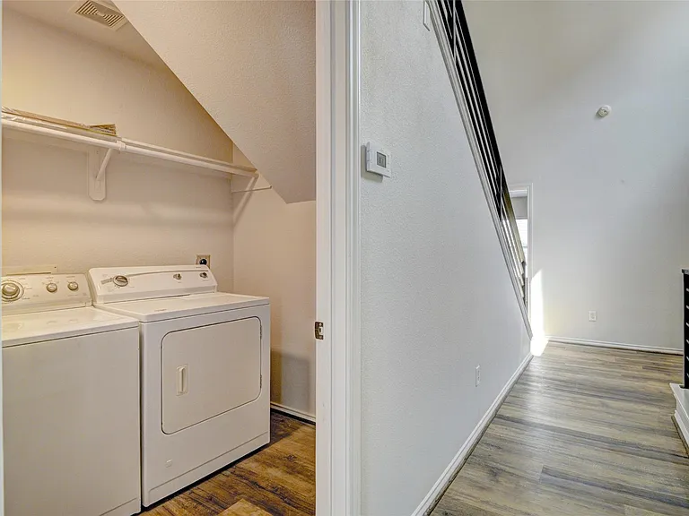 7042 Plum Creek Terrace Ln — Photo 22