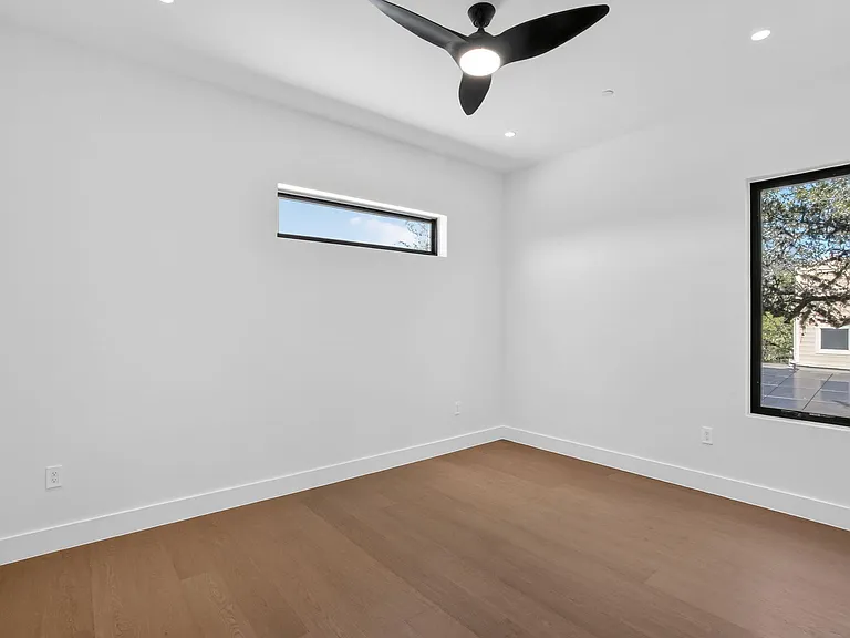 434 Brady Ln — Photo 25