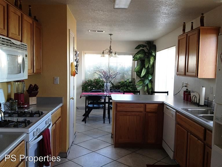 2nd image of 609 Vermilion Ct NW
