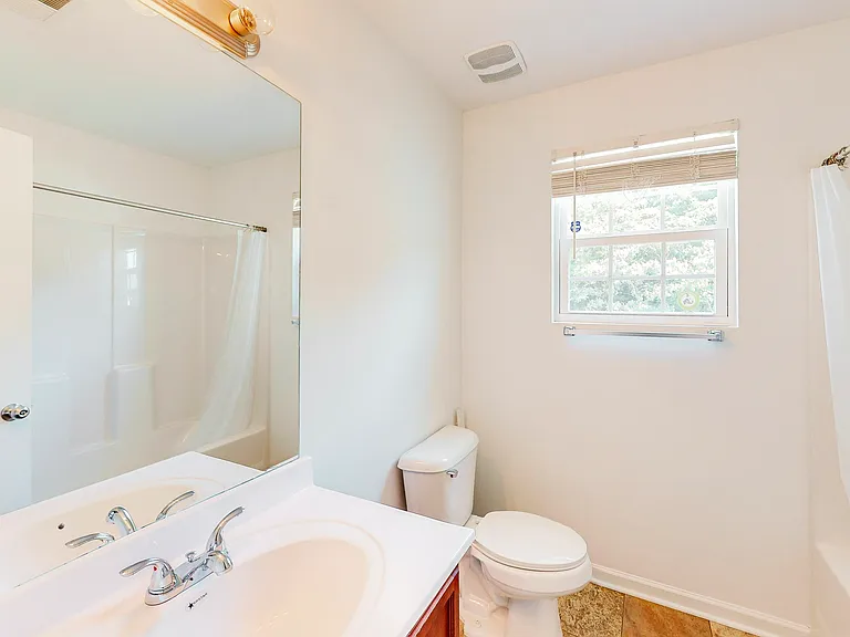 Laurel Ridge Dr — Photo 8