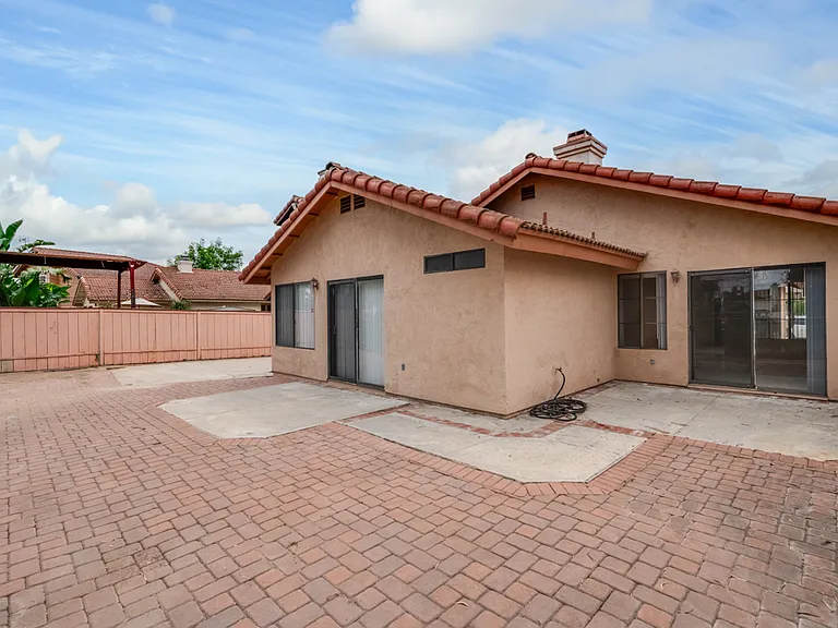 1090 Winding Oak Dr — Photo 32
