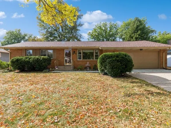 1909 Coolidge Dr, Ames, IA 50010