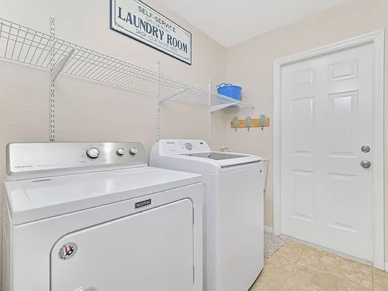 1713 NW 43rd Ave — Photo 34