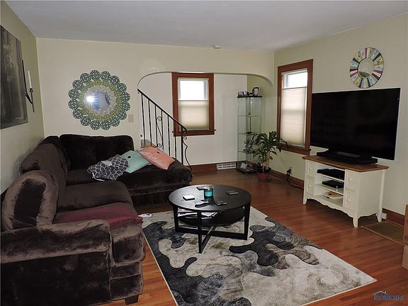 3rd image of 3410 Rushland Ave