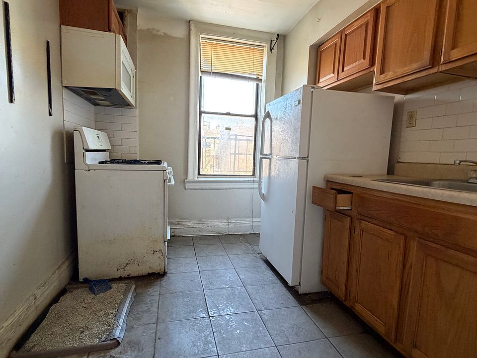 1st image of 24 Kensington Ave #5E