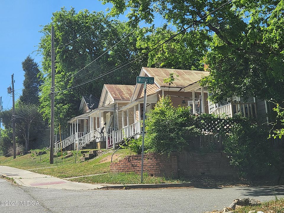 1st image of 2185 Walnut St