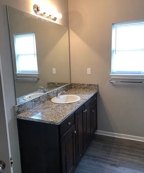 857 S Creekside Dr — Photo 7