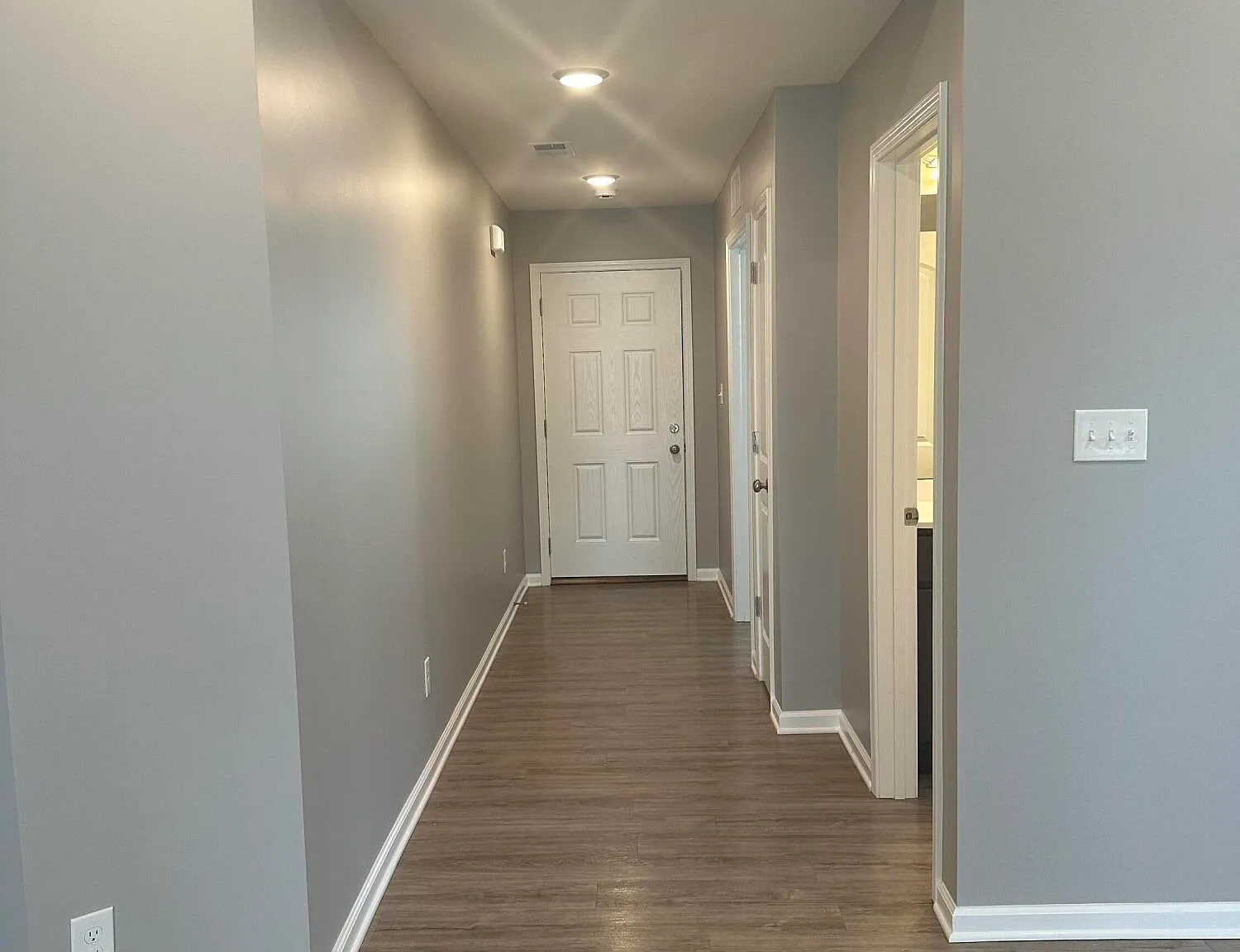 3 bed, 2.0 bath, 1322 sqft, $1,900 — Photo 4