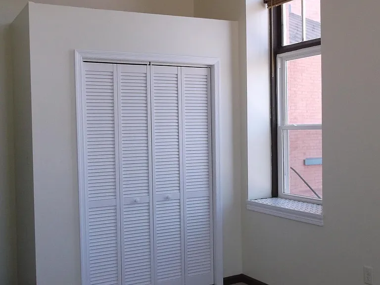 351 Pine St #106 — Photo 5