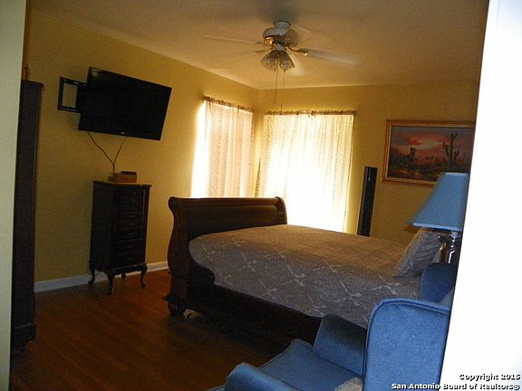 5th image of 427 Savannah Dr