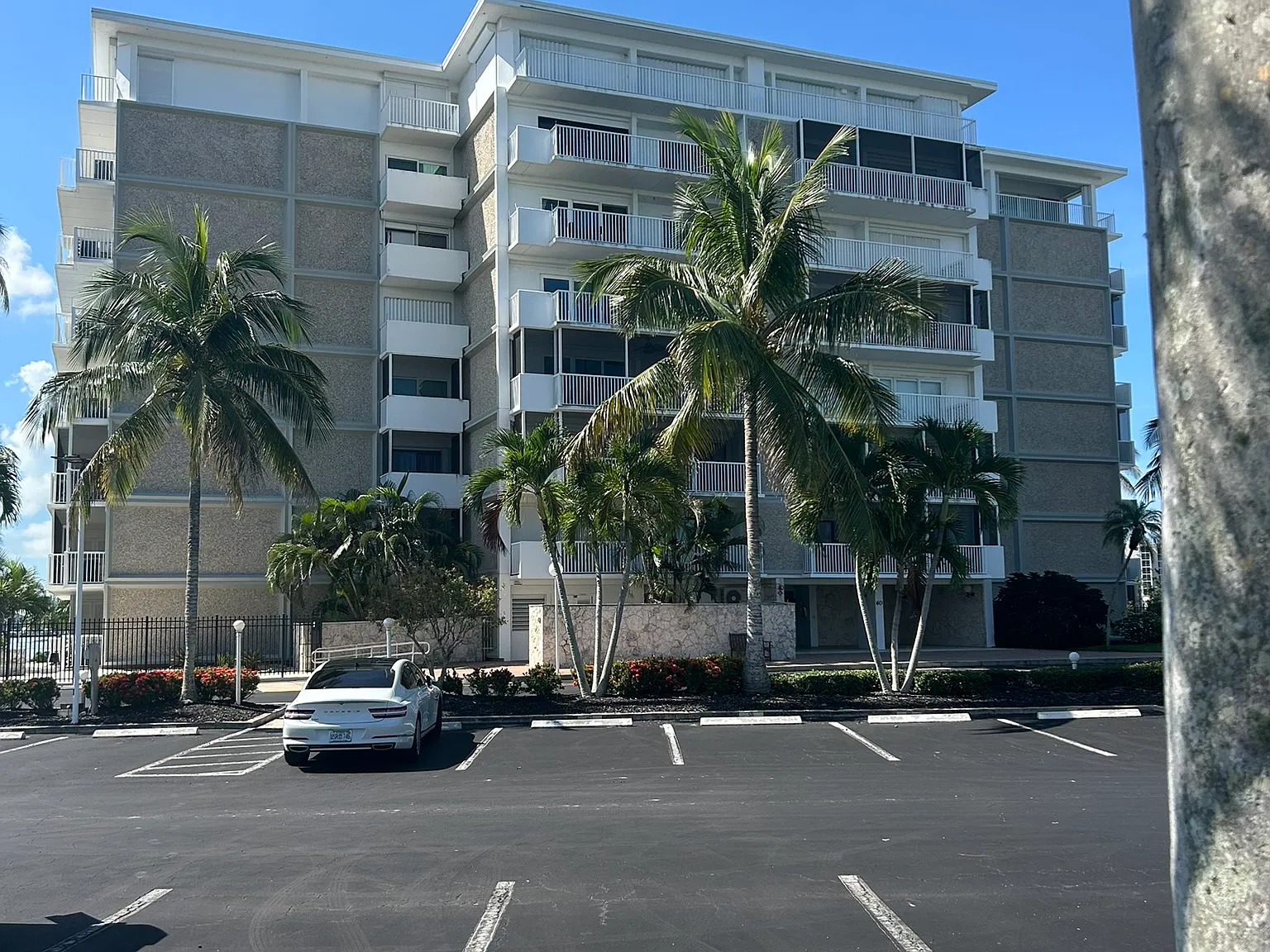 1 bed, 941 sqft, $4,000 — Photo 1
