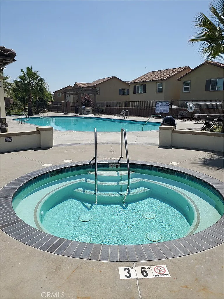 4 bed, 2.5 bath, 1818 sqft, $3,150 — Photo 3