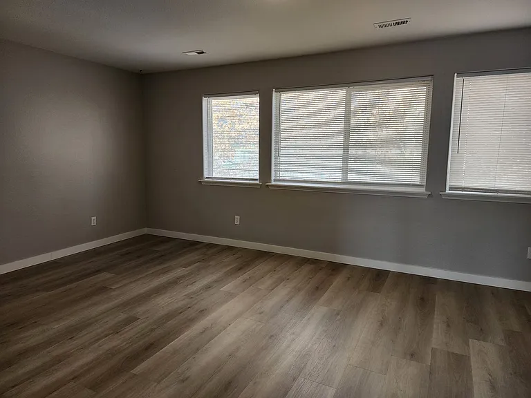 1416 S Skyline Dr — Photo 11