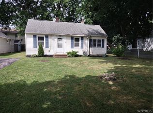 6780 Sy Rd, Wheatfield, NY 14304