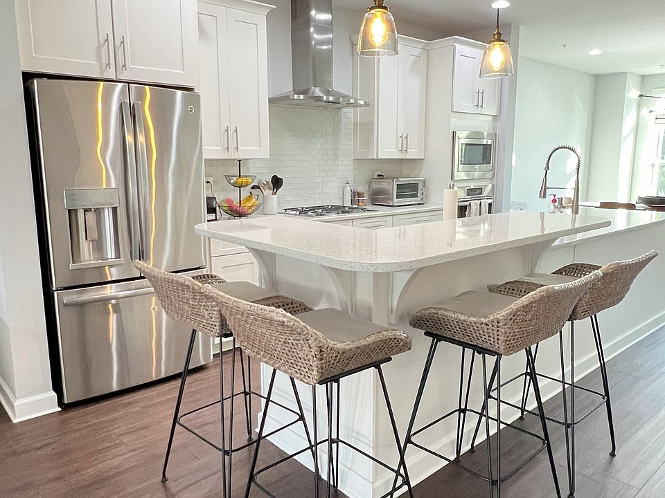 Gourmet kitchen
