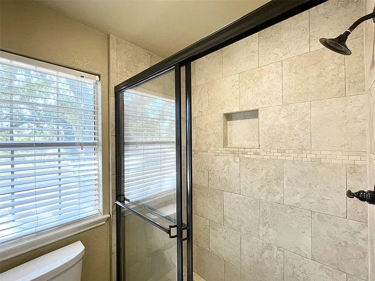 15006 Elmont Dr — Photo 43