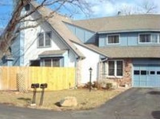 3004 SW Foxcroft 3 Ct, Topeka, KS 66614