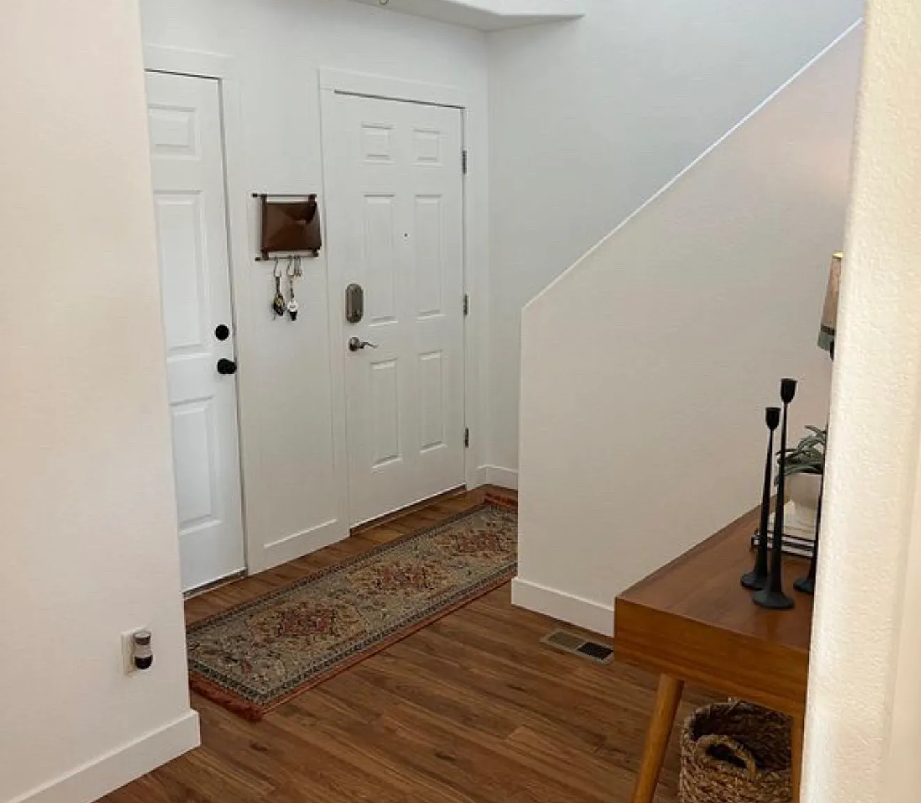 3 bed, 2130 sqft, $2,650 — Photo 3