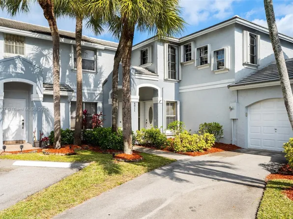 4811 Grapevine Way, Davie, FL 33331