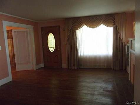 4th image of 2716 W 74th St