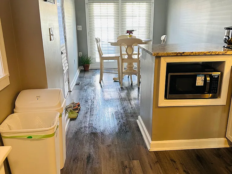 662 Washington Blvd — Photo 10