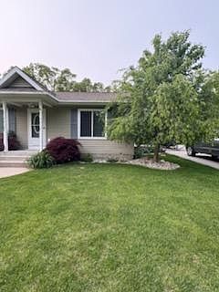 4th image of 696 W Madison Rd