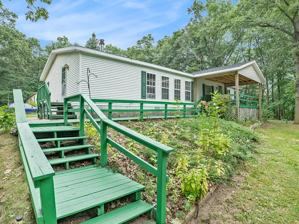 191 Wildwood, Newaygo, MI 49337