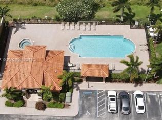 632 SW 107th Ave #606, Pembroke Pines, FL 33025