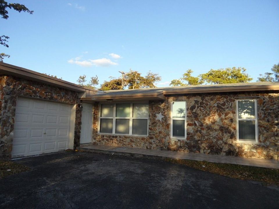 1st image of 2420 NW 101st Ter