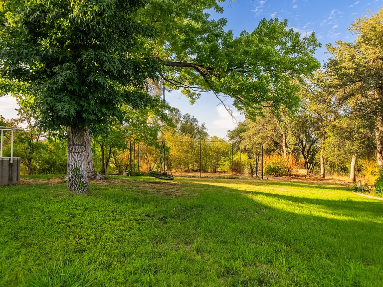 2820 Panorama Dr — Photo 45