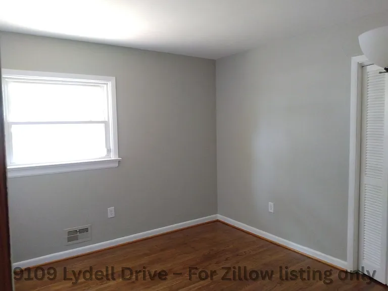 9109 Lydell Dr — Photo 13