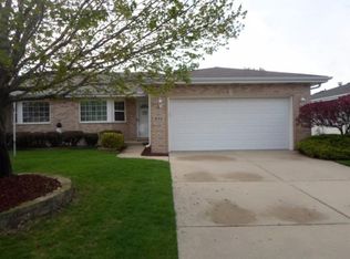 832 Blue Jay Way, Dyer, IN